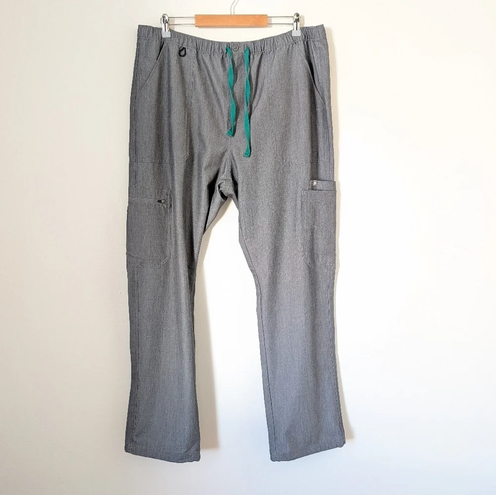 Figs Mens Graphite Grey Leon V-neck Top + Cairo Straight Leg Pants Scrubs Set